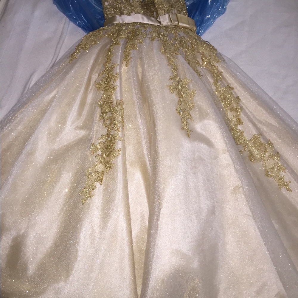 Dress - Picture 2 of 8